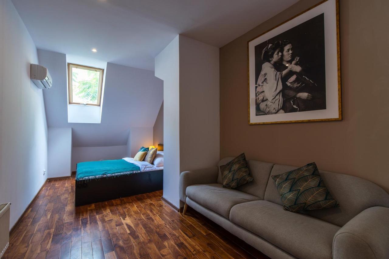 Galeria Italiana Apartments Вроцлав Экстерьер фото