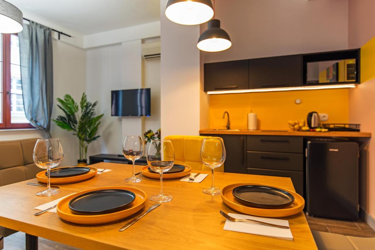Galeria Italiana Apartments Вроцлав Экстерьер фото
