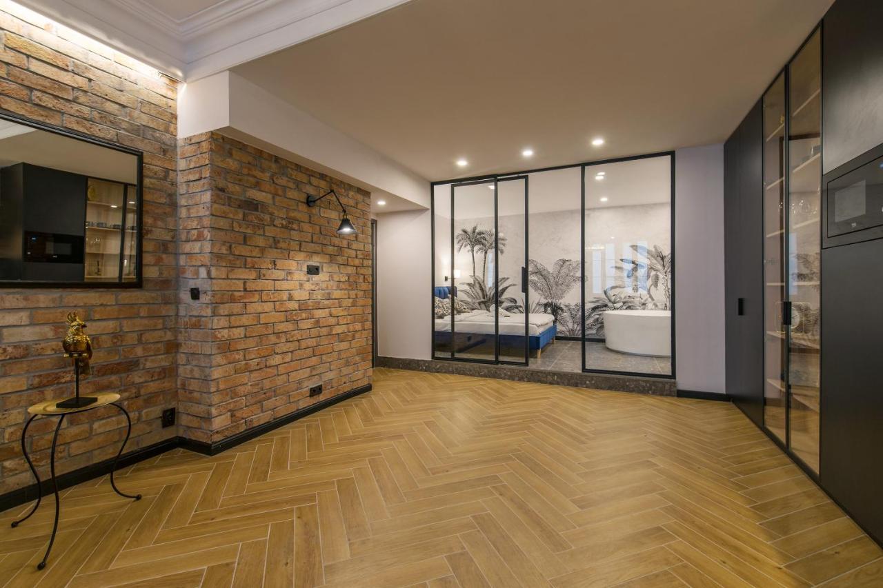Galeria Italiana Apartments Вроцлав Экстерьер фото
