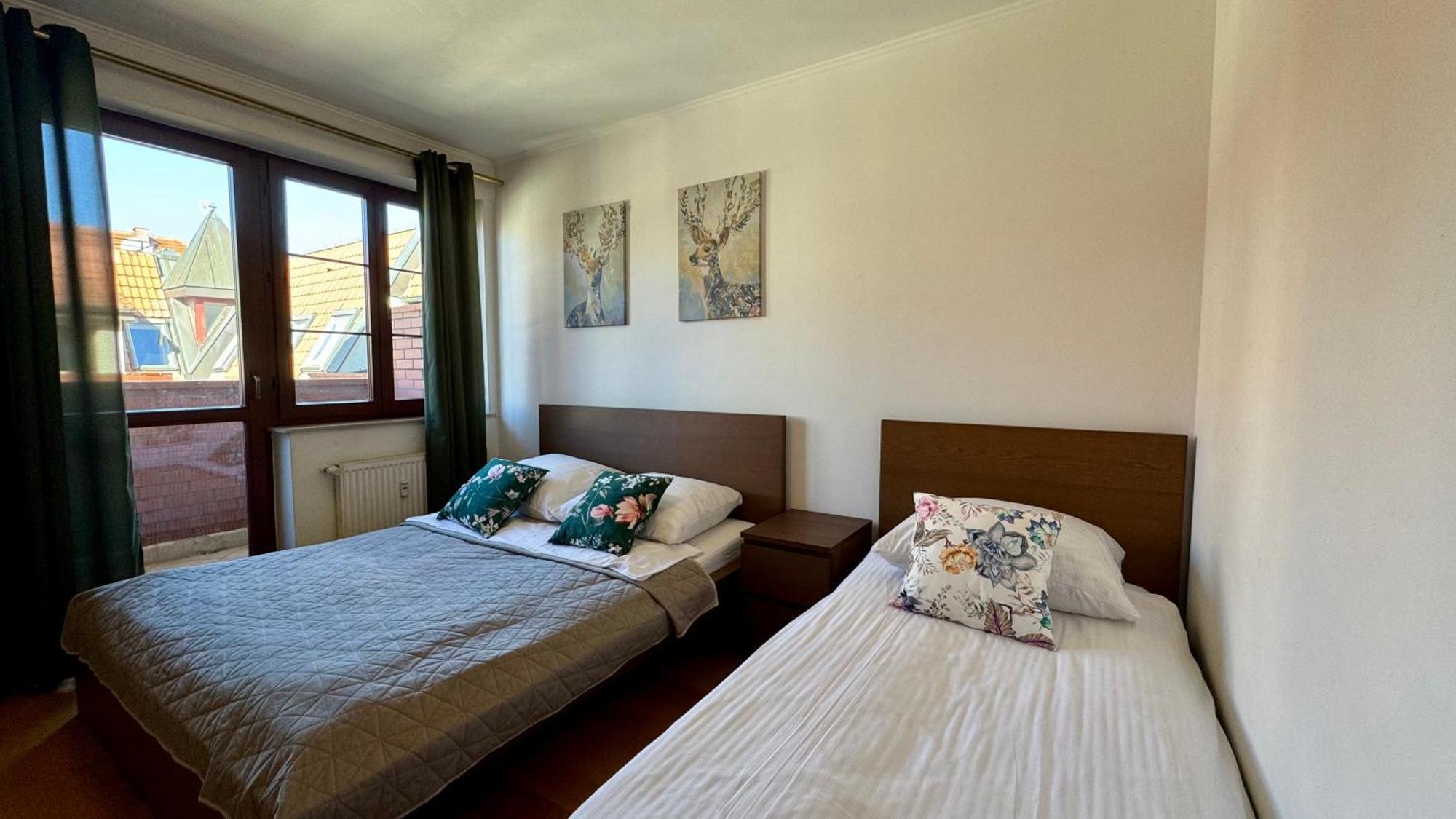 Galeria Italiana Apartments Вроцлав Экстерьер фото