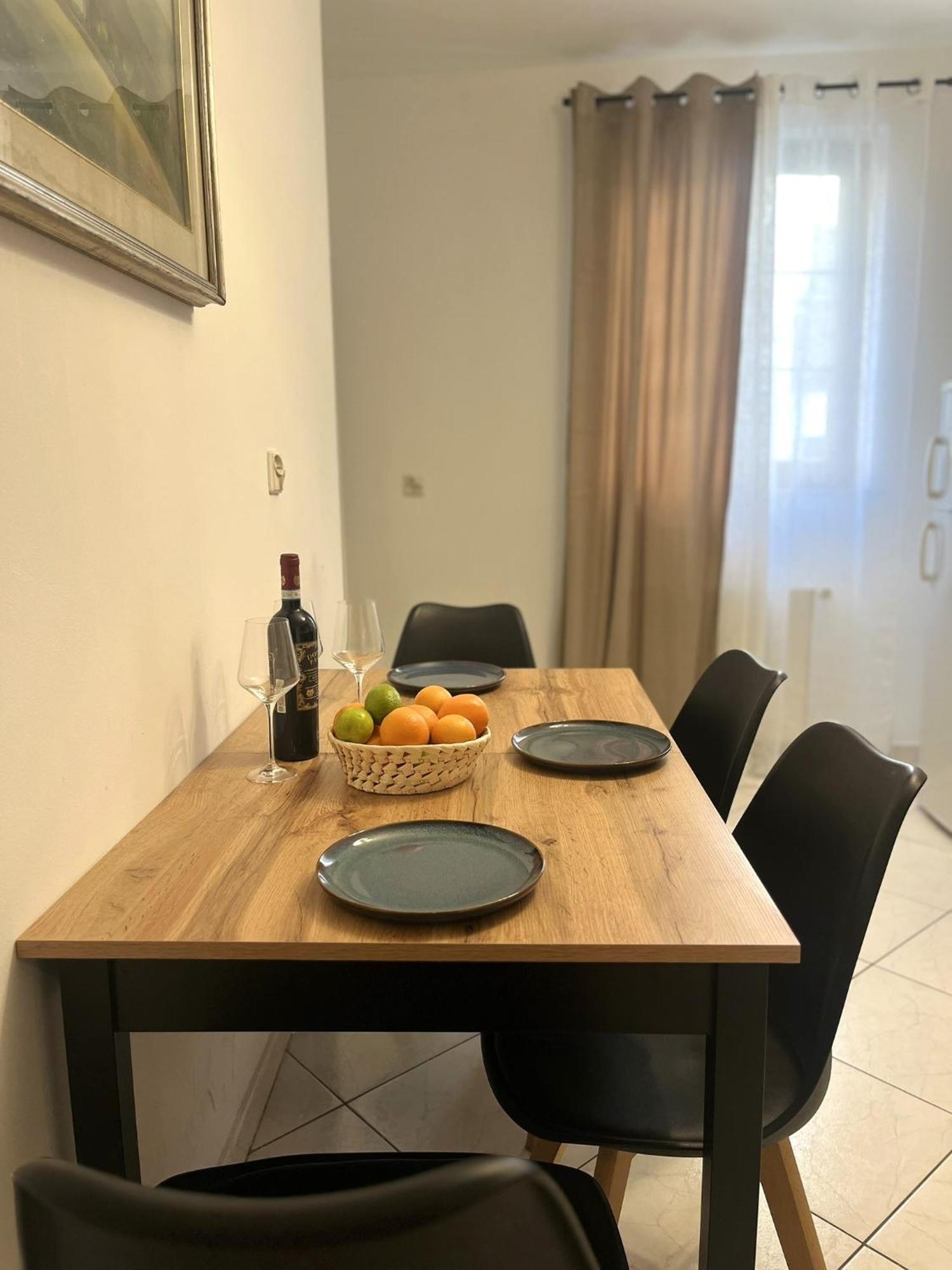 Galeria Italiana Apartments Вроцлав Номер фото